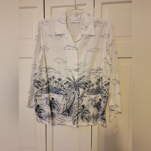 Liz Claiborne Women’s White & Navy Printed Button-Front Top Size Medium NWT